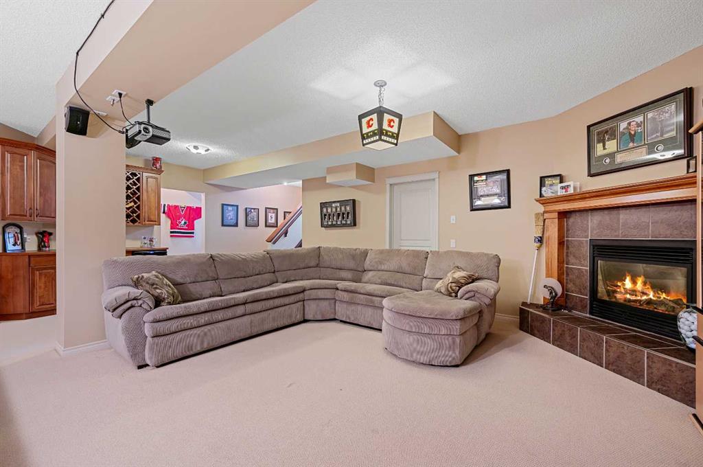 214 Cranleigh Bay SE