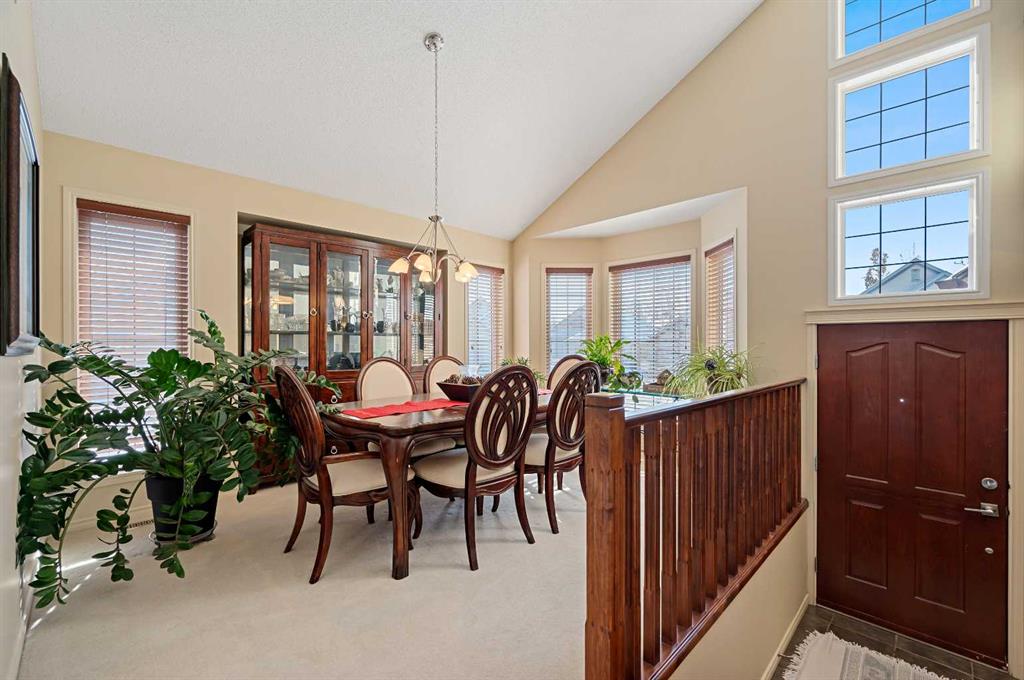 214 Cranleigh Bay SE