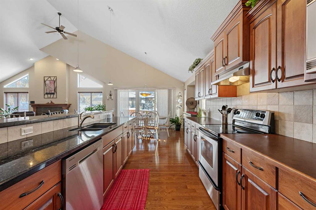 214 Cranleigh Bay SE