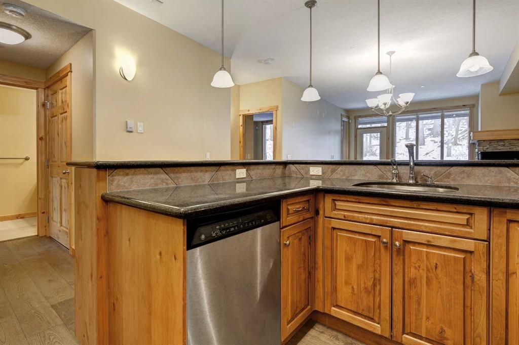 107 Armstrong Place, #614