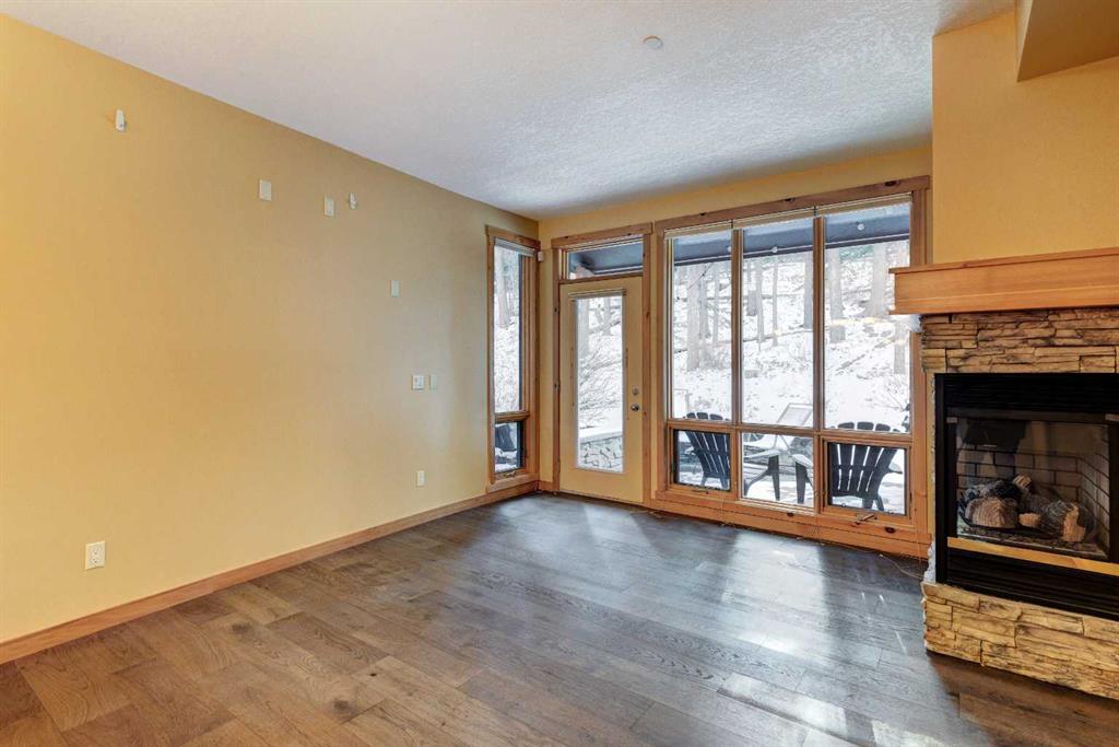 107 Armstrong Place, #614