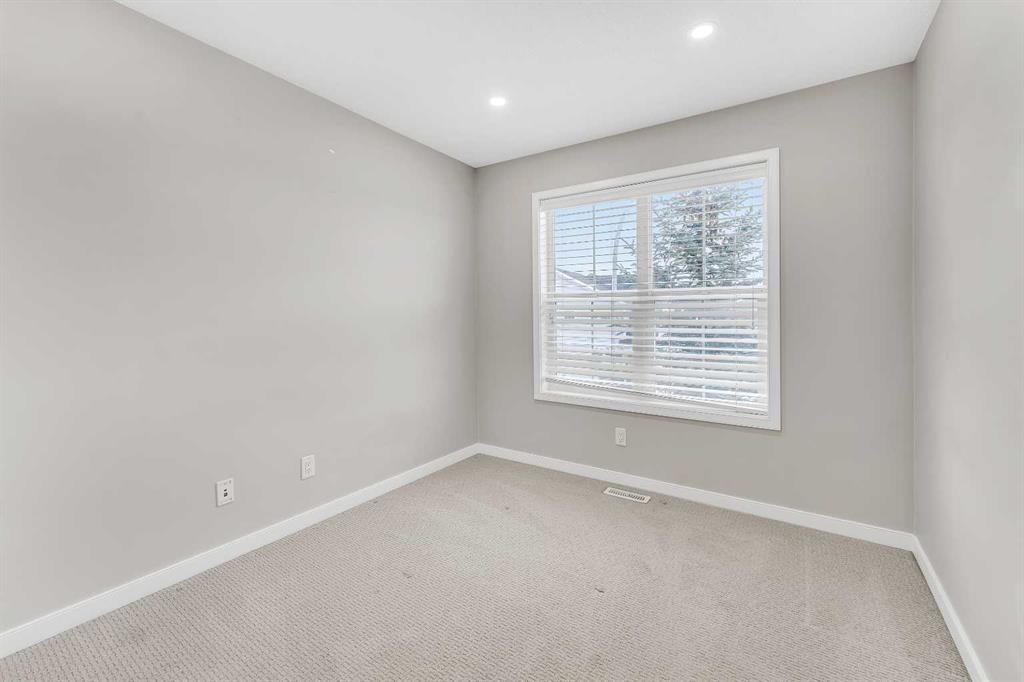 1202 New Brighton Park SE