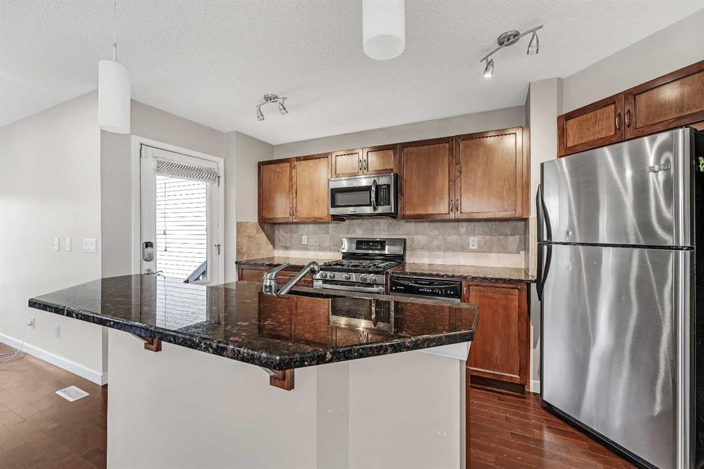 1202 New Brighton Park SE