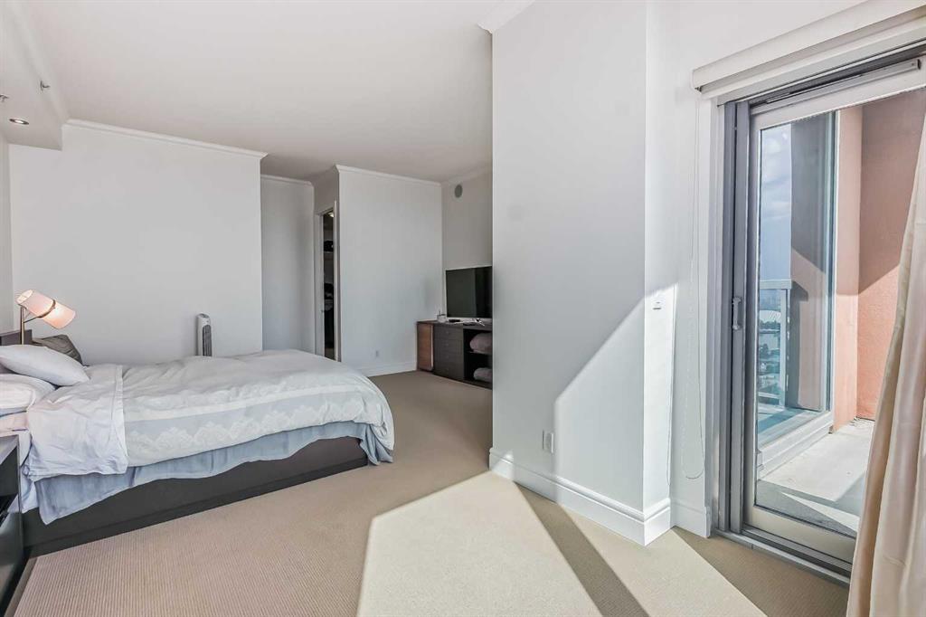 817 15 Avenue SW, #2500