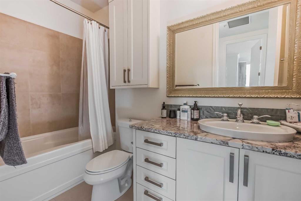 817 15 Avenue SW, #2500
