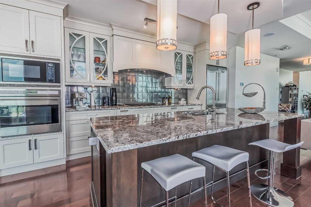 817 15 Avenue SW, #2500