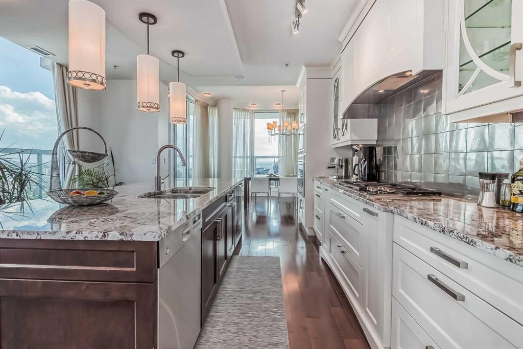 817 15 Avenue SW, #2500