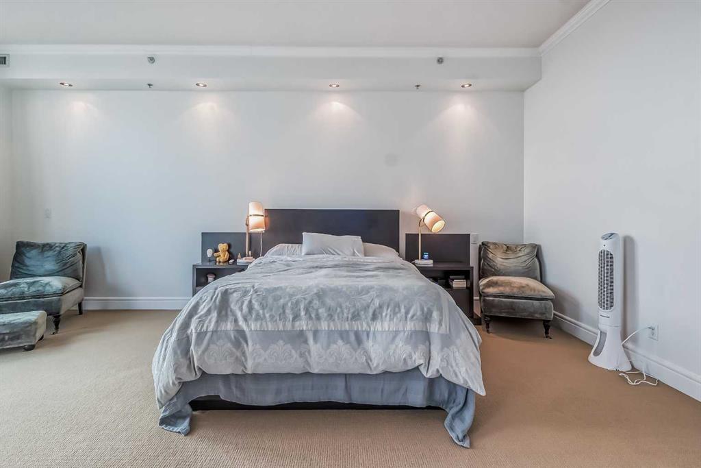 817 15 Avenue SW, #2500