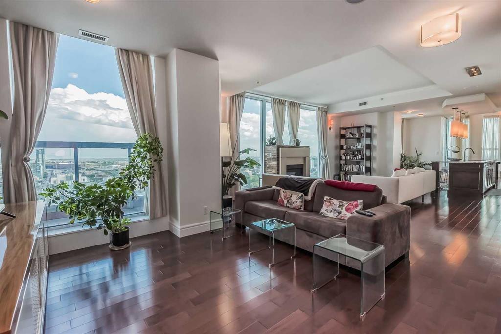 817 15 Avenue SW, #2500