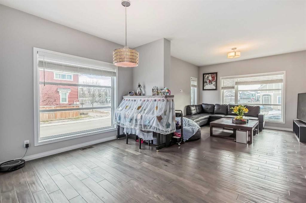 80 Evansborough Common NW