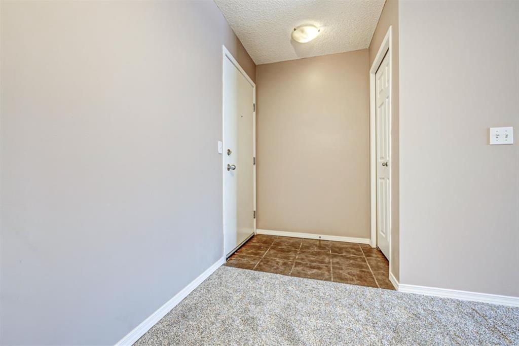 8 BRIDLECREST Drive SW, #2135