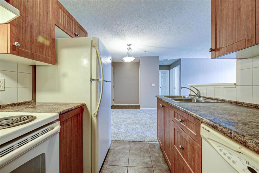 8 BRIDLECREST Drive SW, #2135