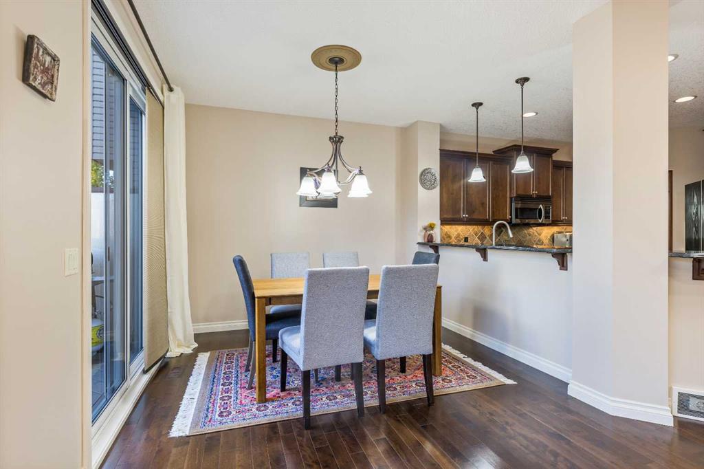 36 Aspen Hills Close SW