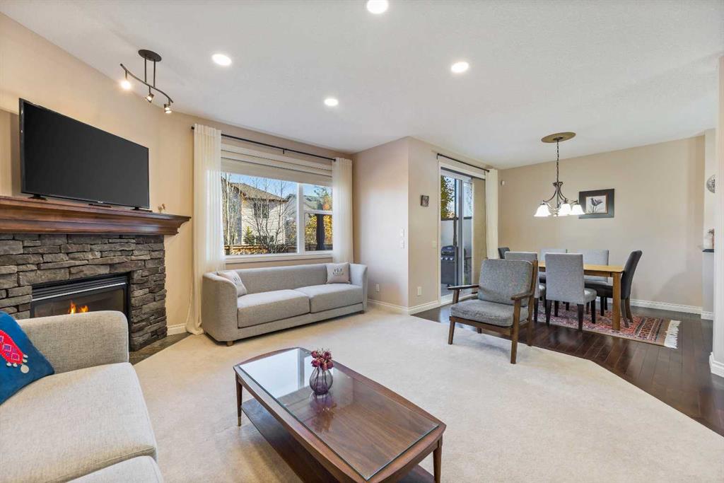36 Aspen Hills Close SW