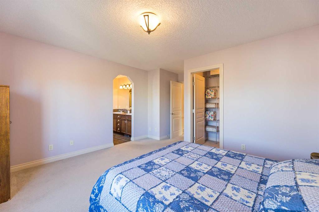 36 Aspen Hills Close SW