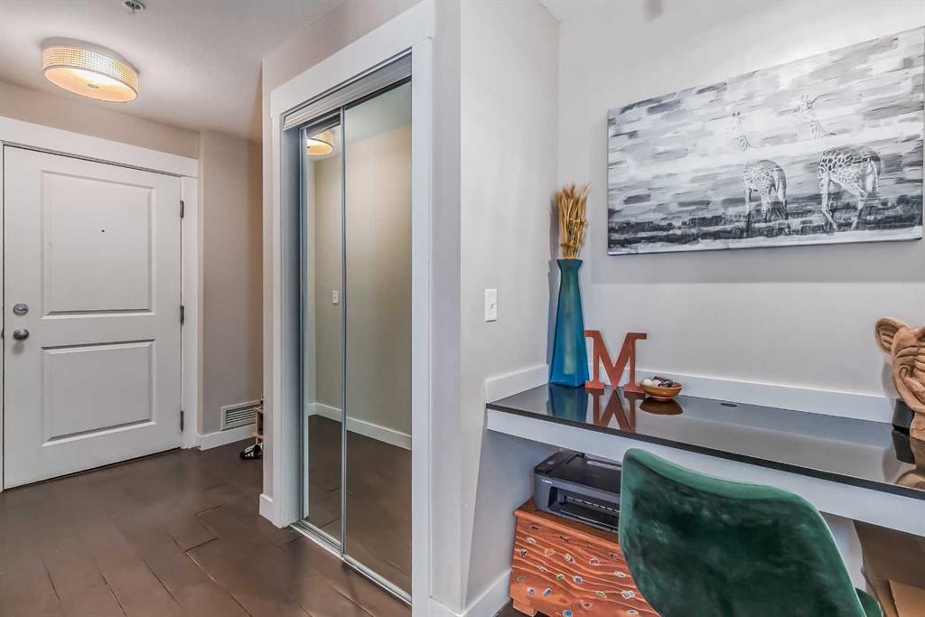 11 Mahogany Row SE, #2214