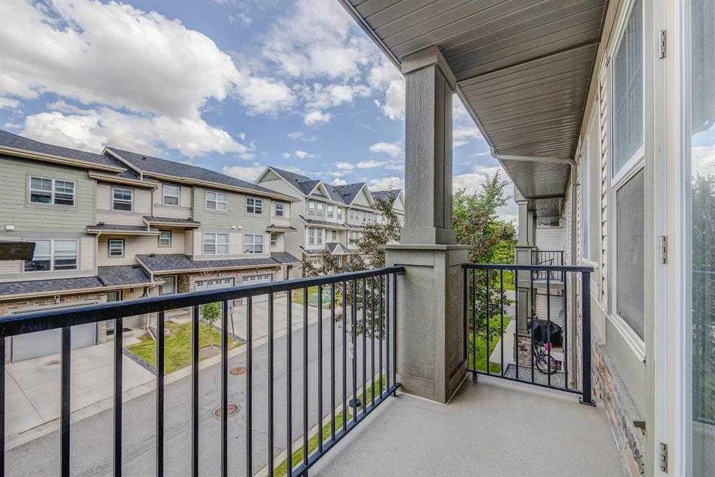 48 Panatella Road NW, #210