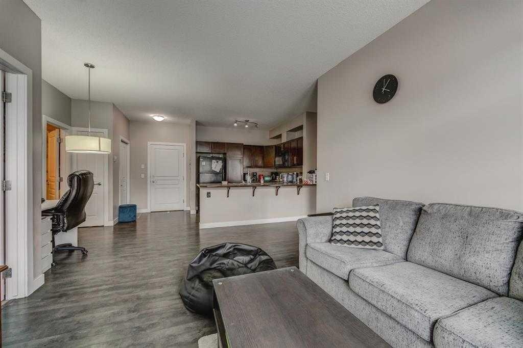 48 Panatella Road NW, #210