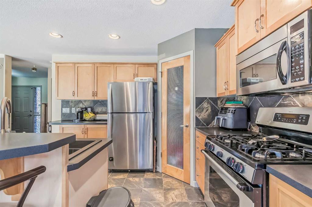 57 Everwillow Boulevard SW