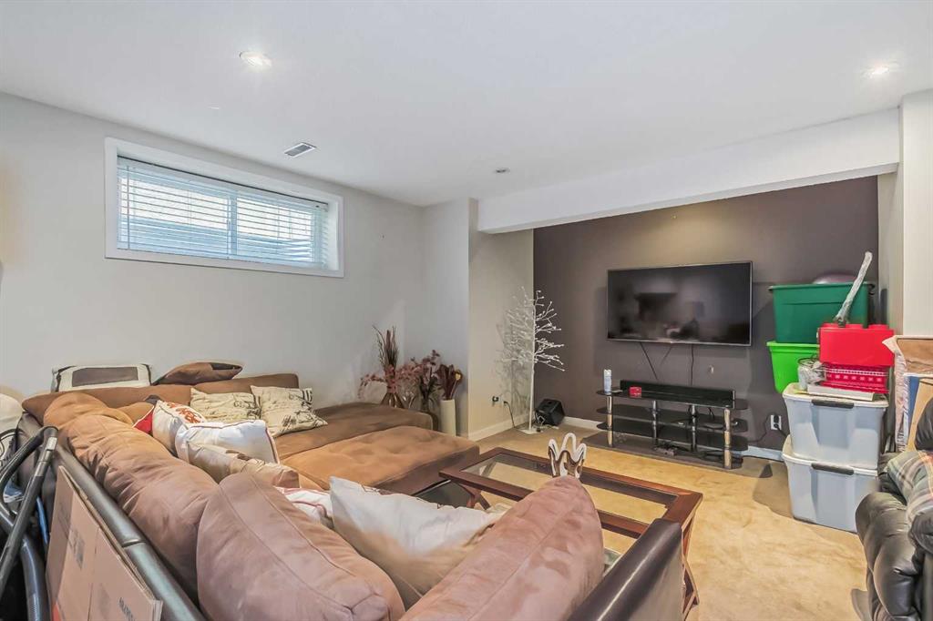 57 Everwillow Boulevard SW