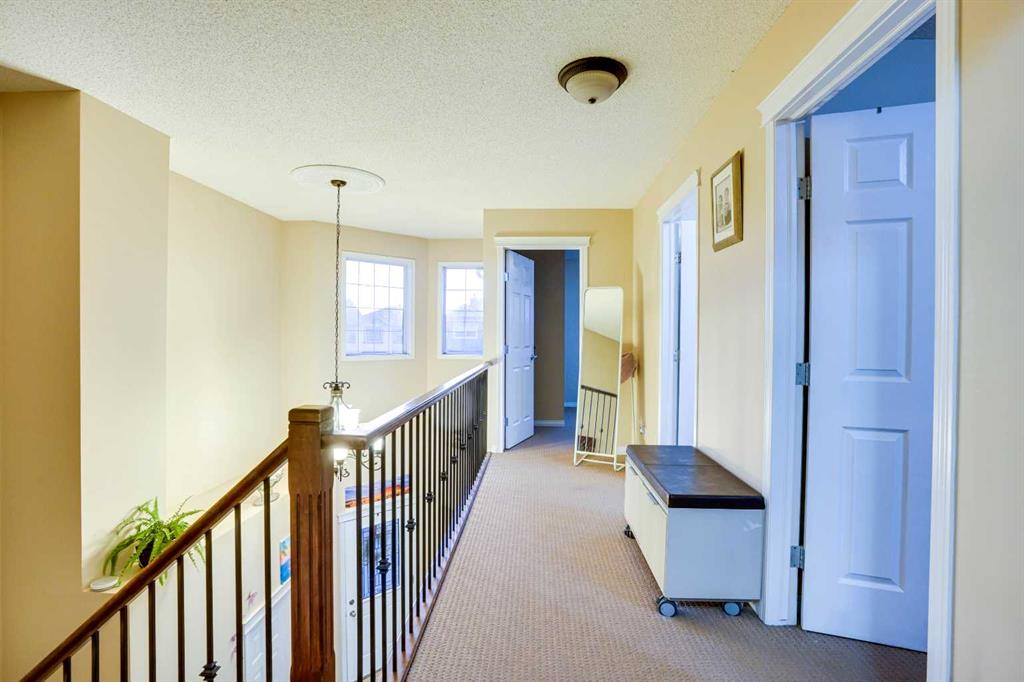 117 Saddletree Close NE