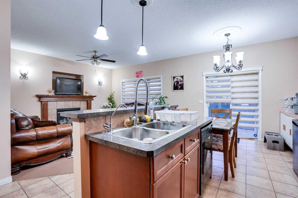 117 Saddletree Close NE