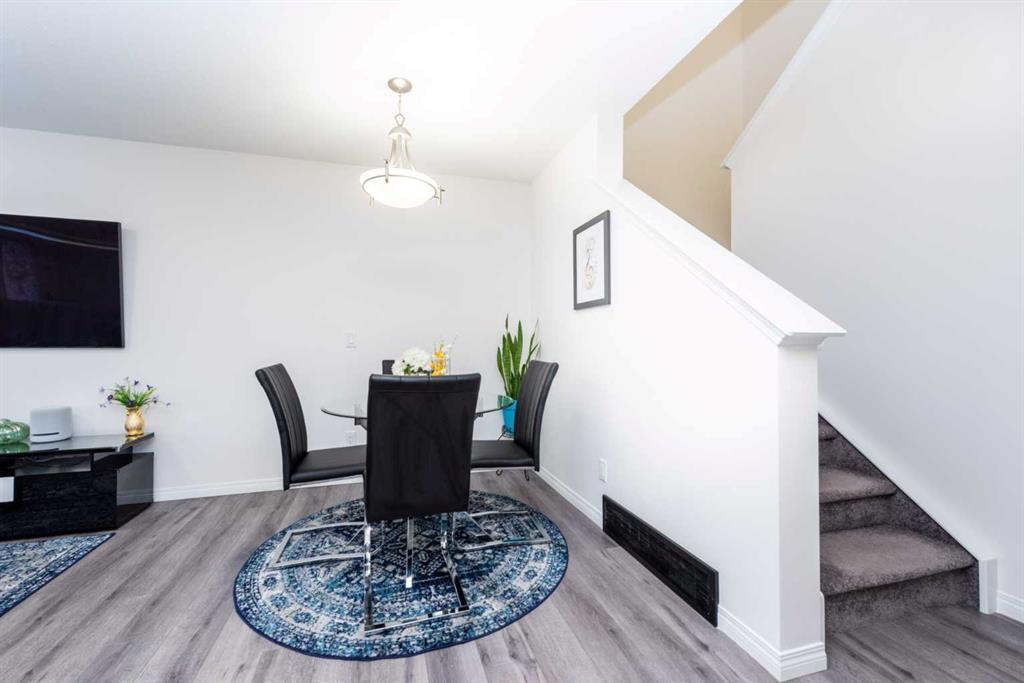 20 Cityside Manor NE