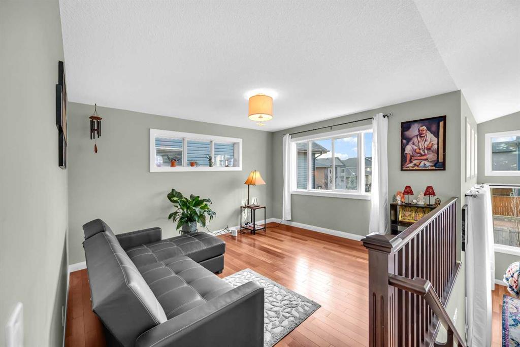 126 Evanspark Way NW