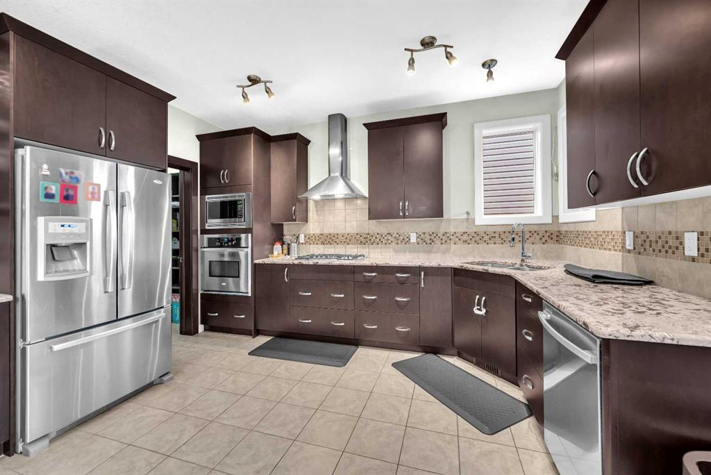 126 Evanspark Way NW