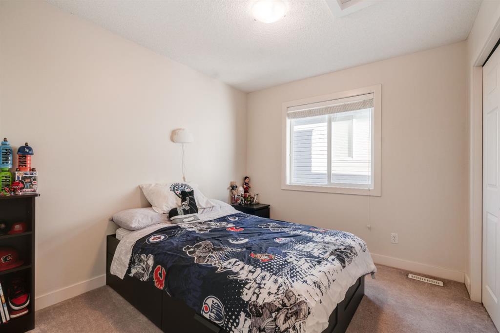 170 Evansford Circle NW