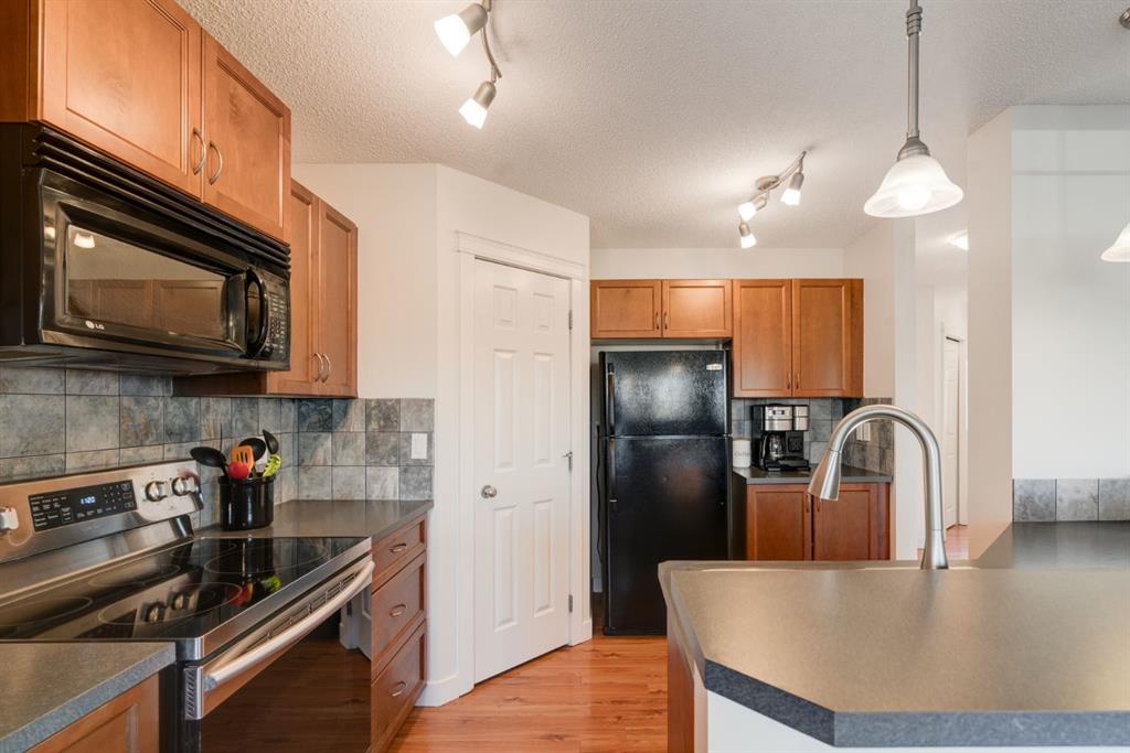 170 Evansford Circle NW