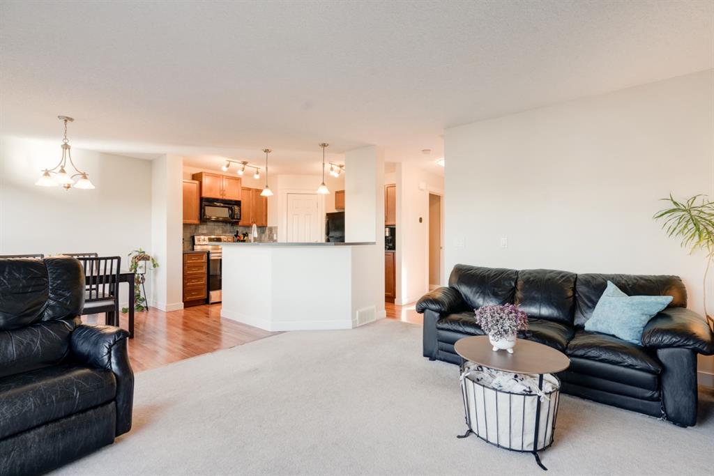 170 Evansford Circle NW