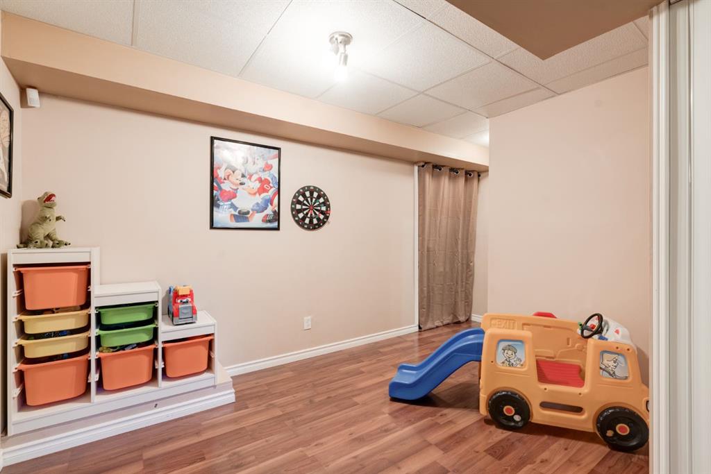 170 Evansford Circle NW