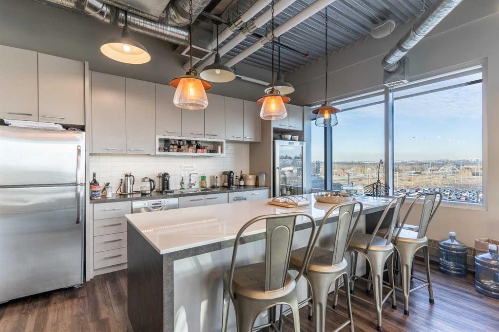 438 11 Avenue SE, #400 & 500