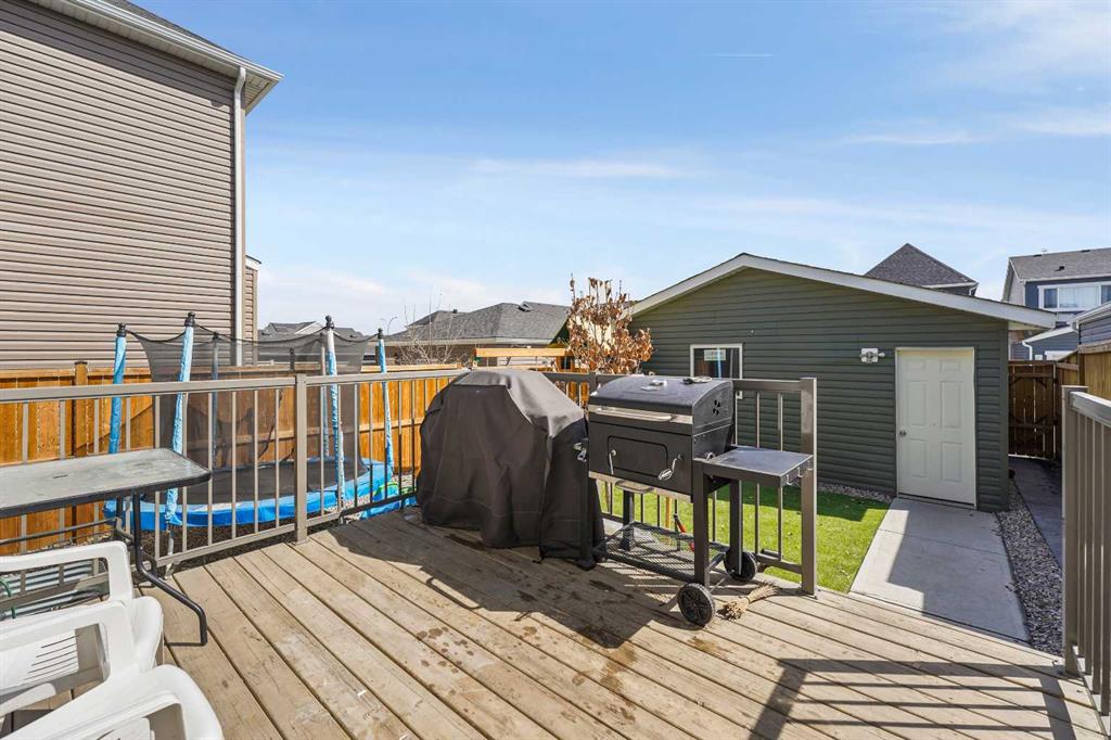 31 Red Sky Passage NE