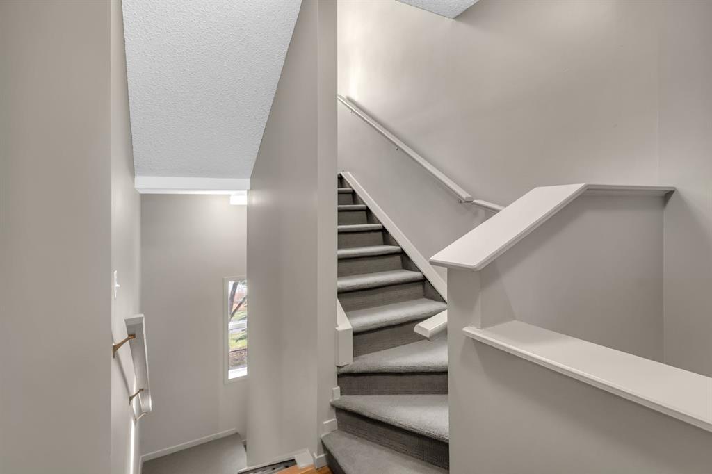 52 Copperstone Cove SE