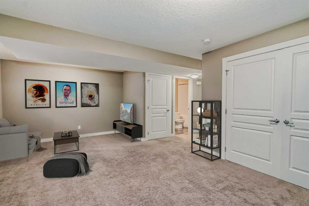1809 Evanston Square NW