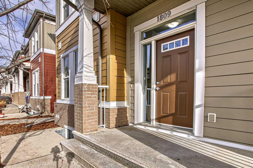 1809 Evanston Square NW