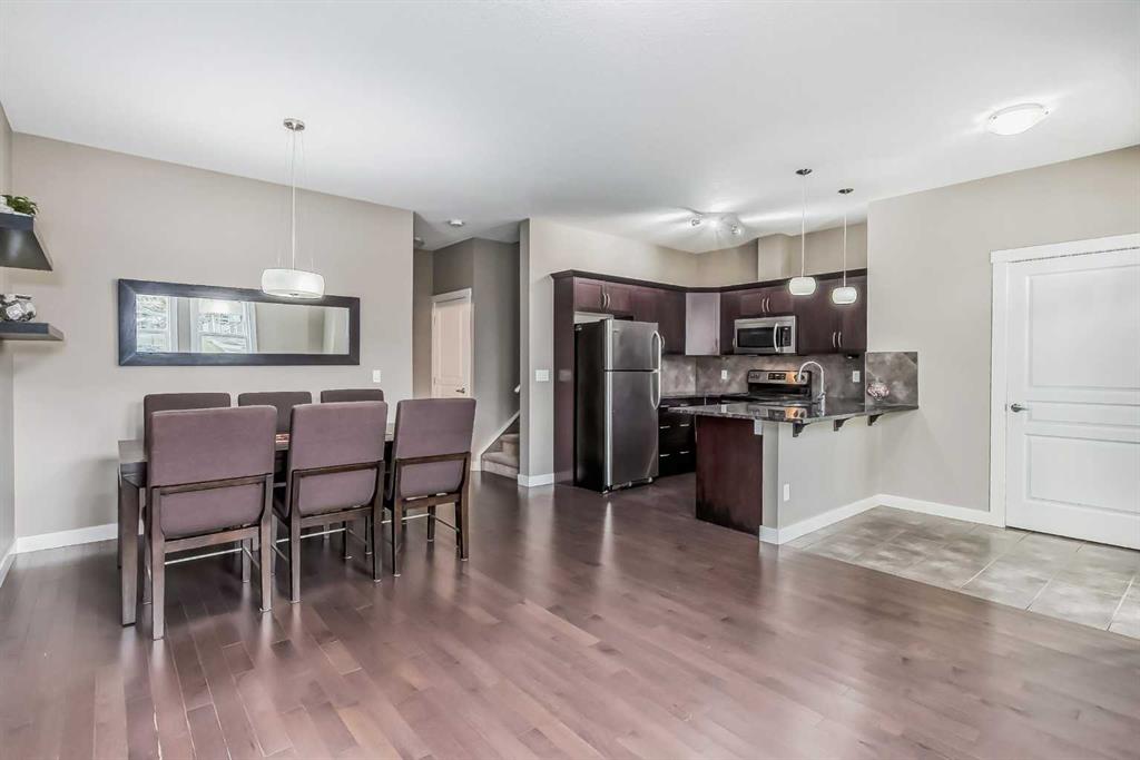 1809 Evanston Square NW