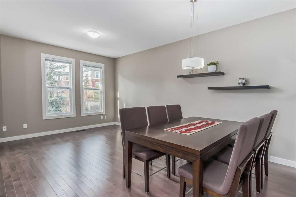 1809 Evanston Square NW