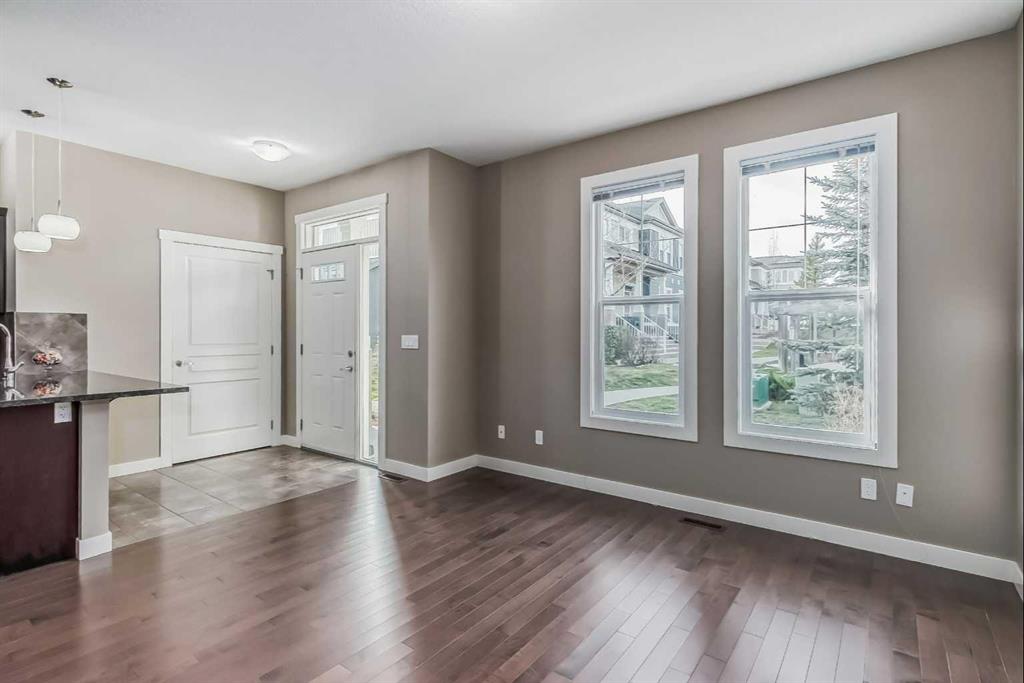 1809 Evanston Square NW