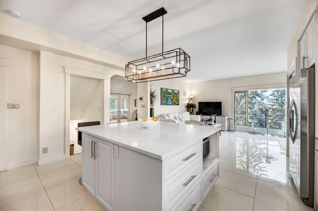 1131 Colborne Crescent SW
