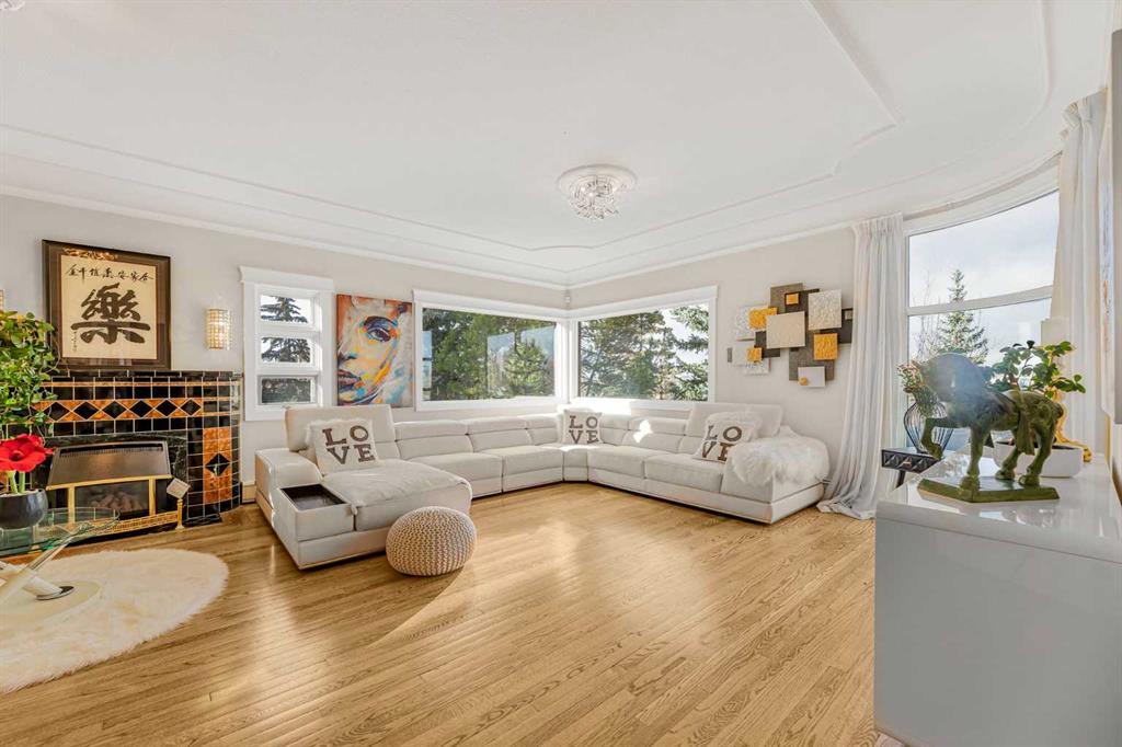 1131 Colborne Crescent SW