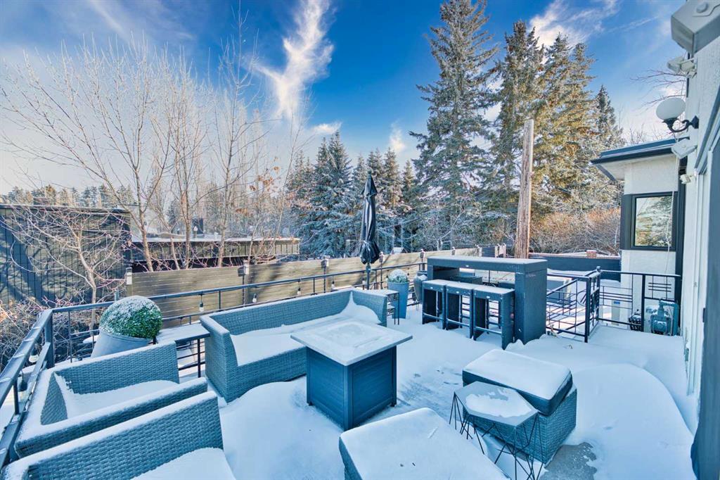 1131 Colborne Crescent SW