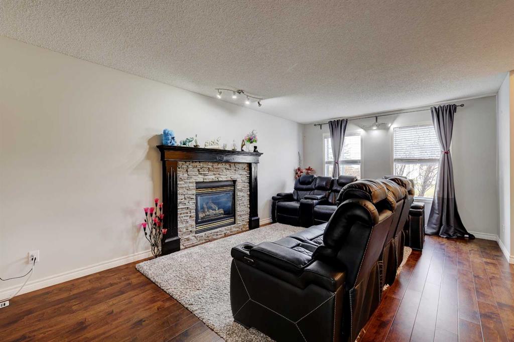 7 Martha's Haven Heath NE