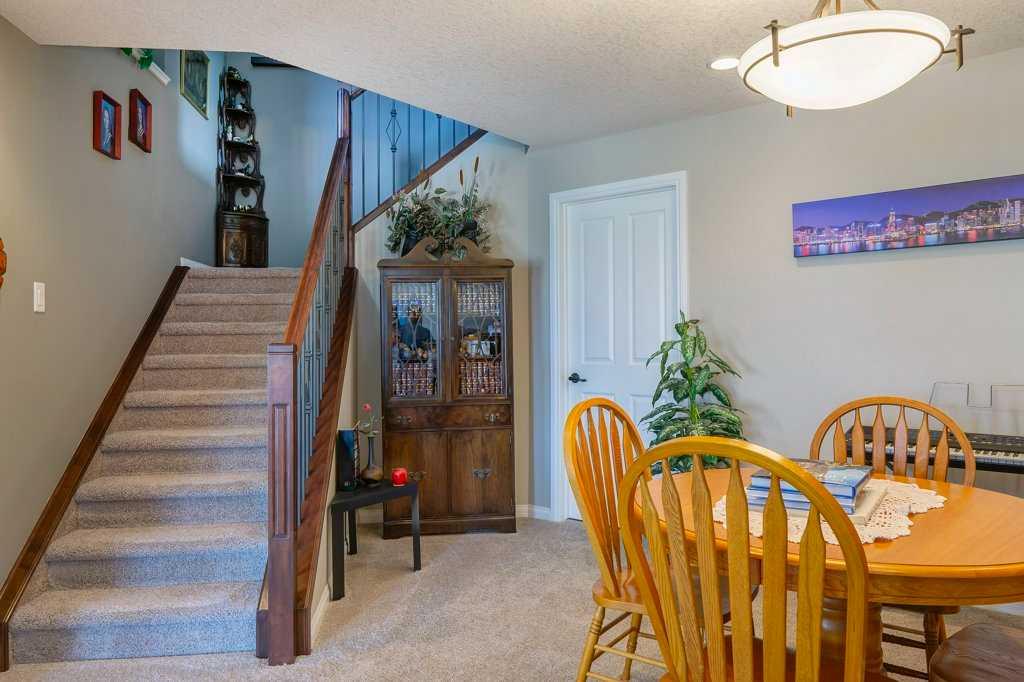 204 Sunset Square