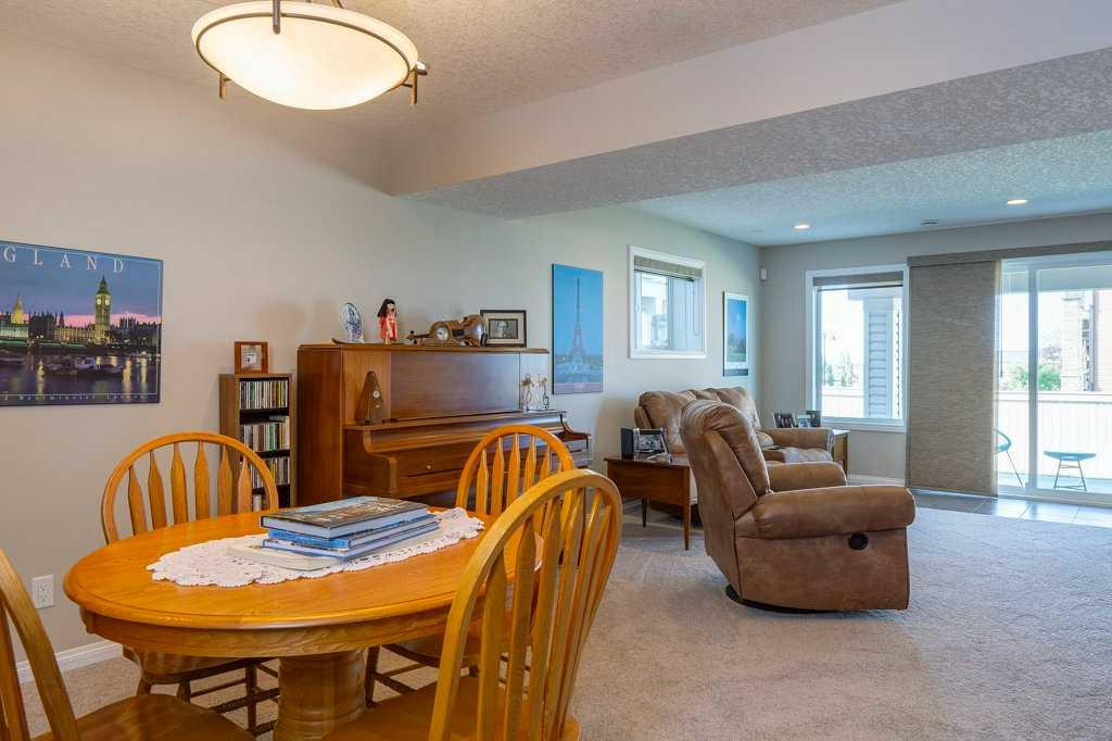 204 Sunset Square