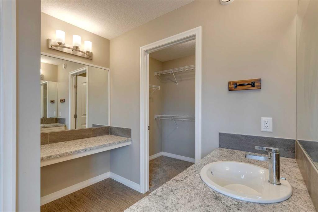 40 Masters Terrace SE