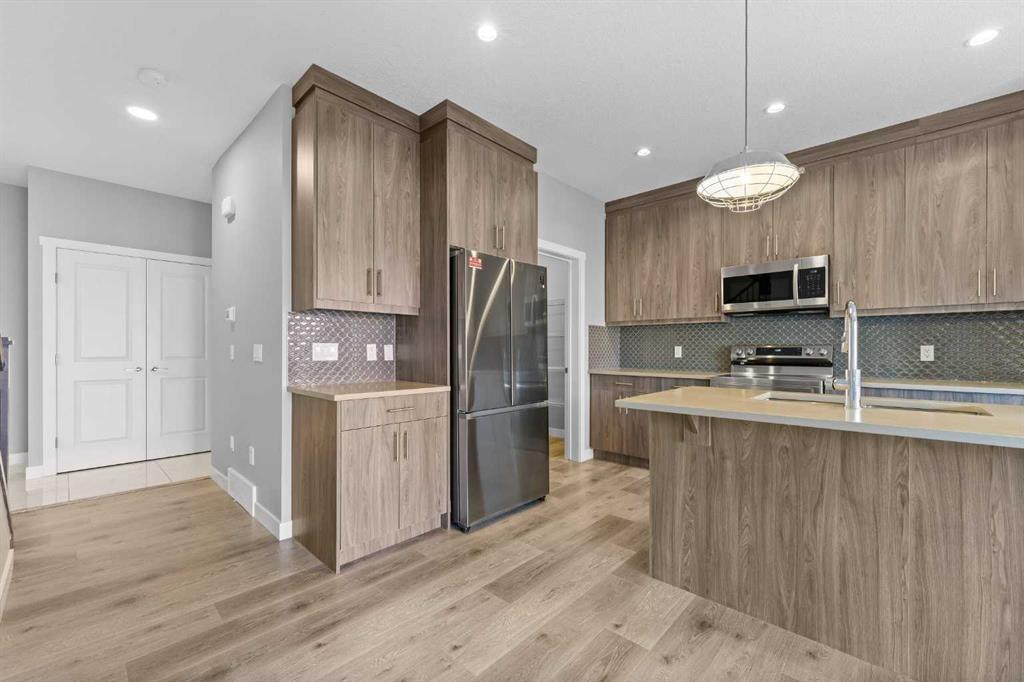 122 Legacy Glen Crescent SE