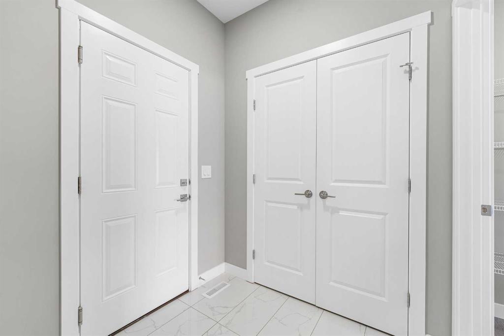 122 Legacy Glen Crescent SE